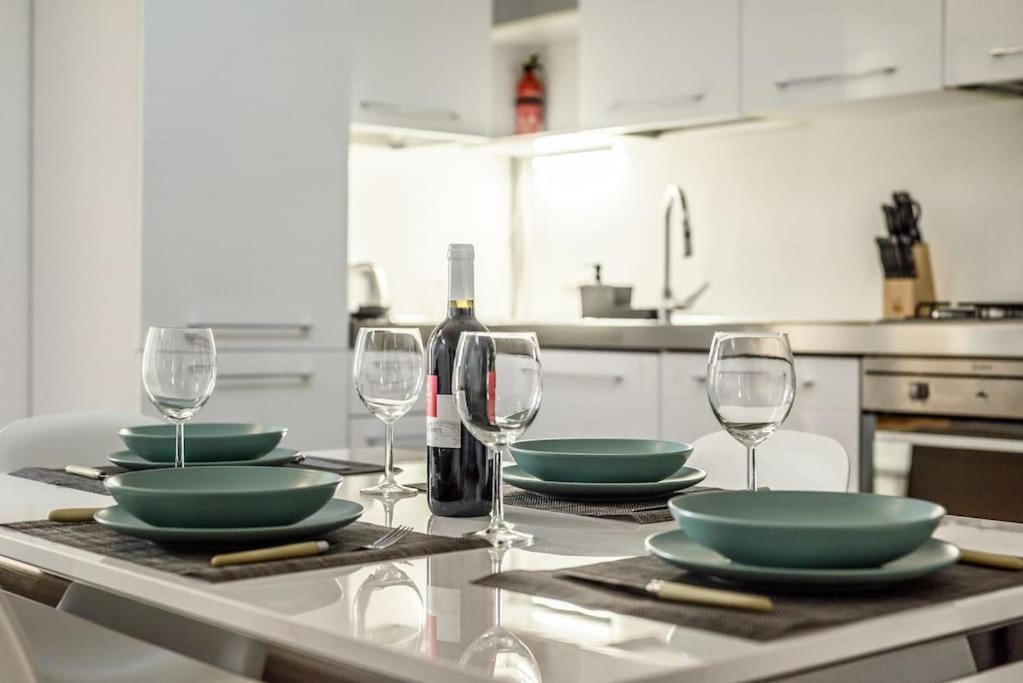 Buenos Aires' Nest - 10 Minutes From Duomo With Terrace Leilighet Milano Eksteriør bilde